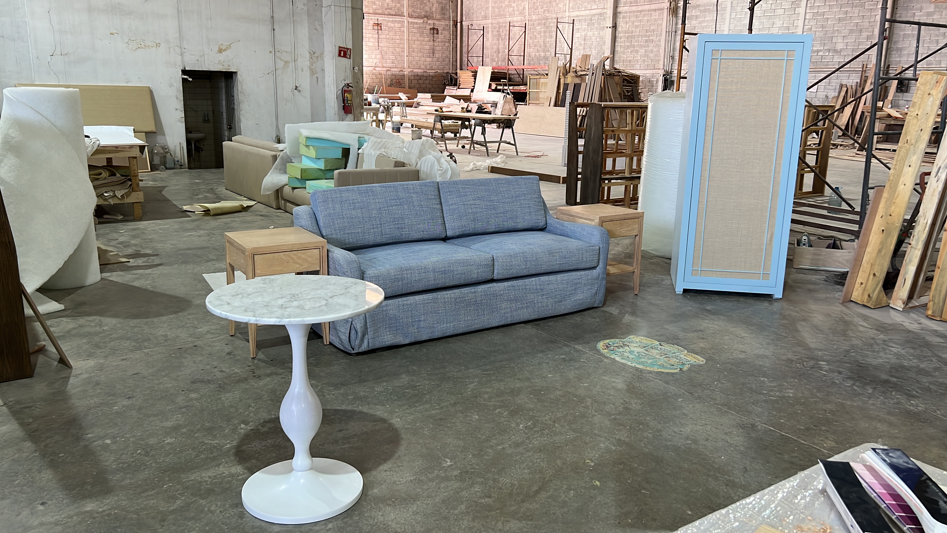 MJ Company - Hotel room